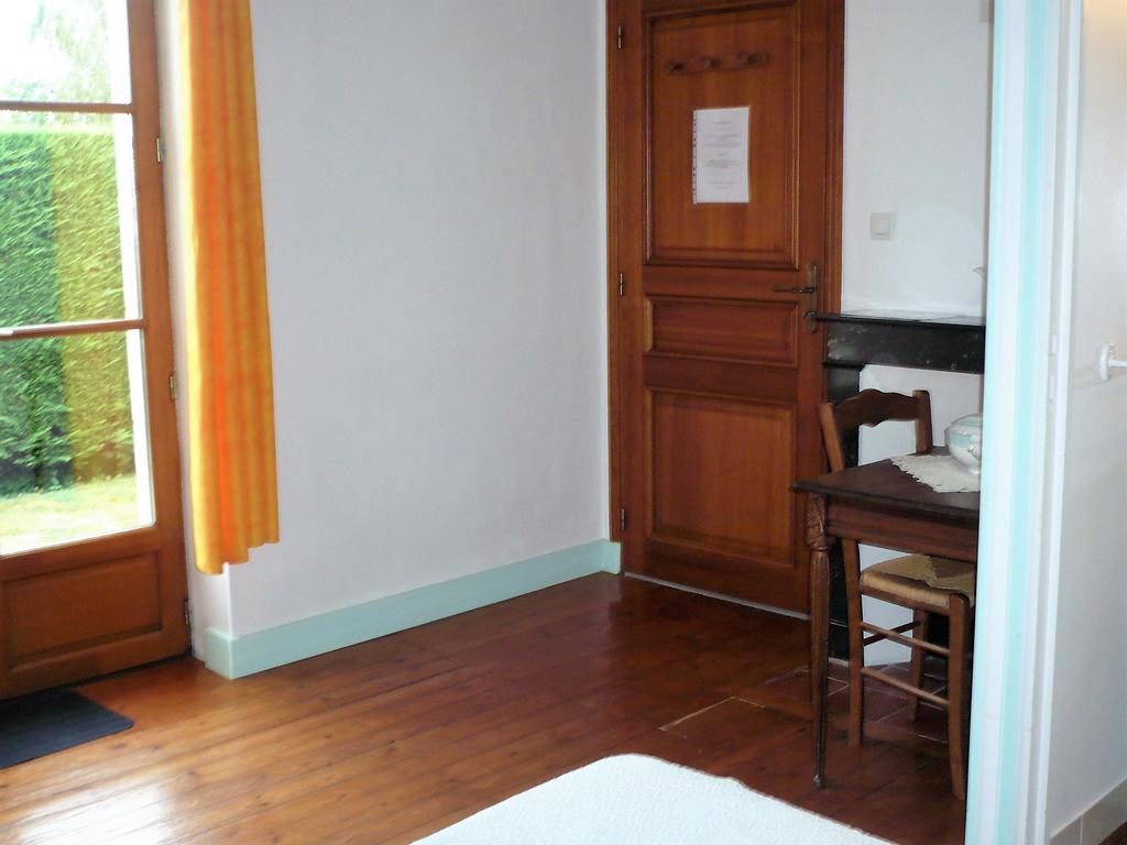 Chambres D'Hotes Anne-Marie Châtillon-sur-Indre Exterior foto